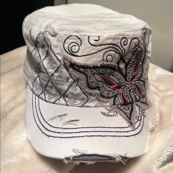 🦋 WHITE/GRAY CRYSTAL EMBELLISHED 100% COTTON ELASTIC BACK BUTTERFLY HAT CAP - Picture 2 of 12